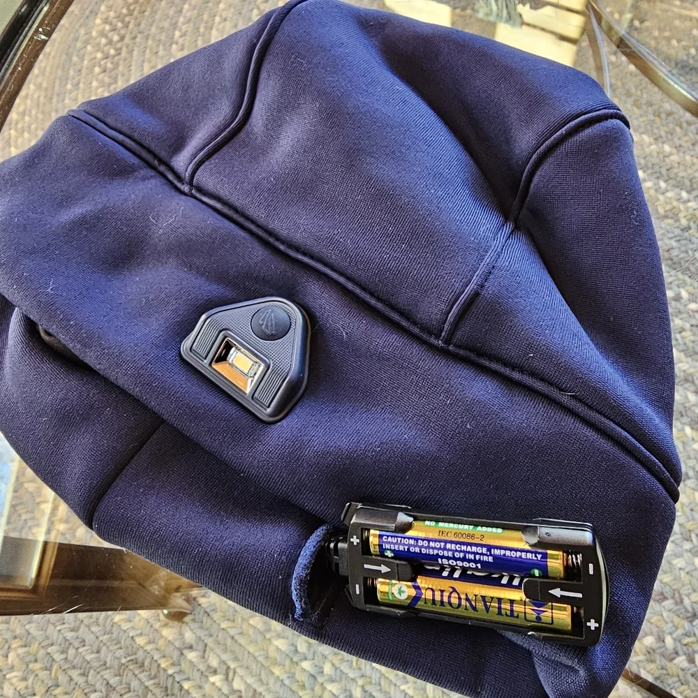 LL Bean Unisex Navy Blue Flashlight Beanie‎ Hat OSFM